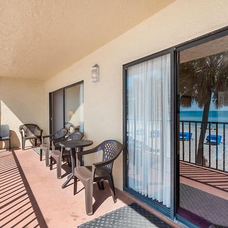 104 Las Brisas Condo St. Pete Beach Buitenkant foto
